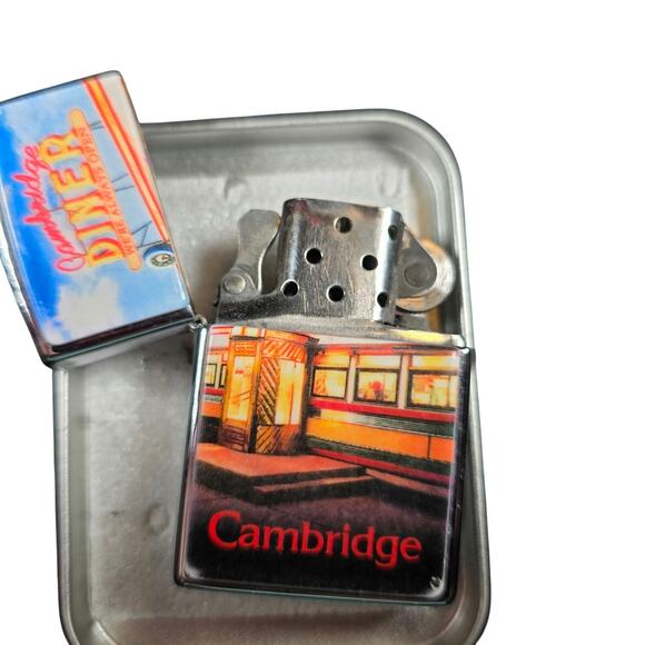 ZIPPO 1997 CAMBRIDGE DINER POLISHED CHROME LIGHTER 370S IN BOX EXCELLENT COND. - Picture 3 of 13